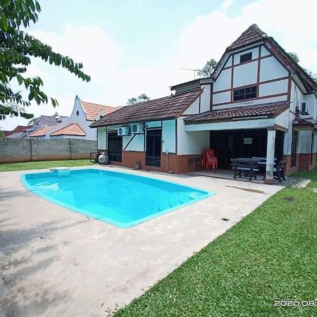 Villa With Private Swimming Pool Malacca Exteriér fotografie